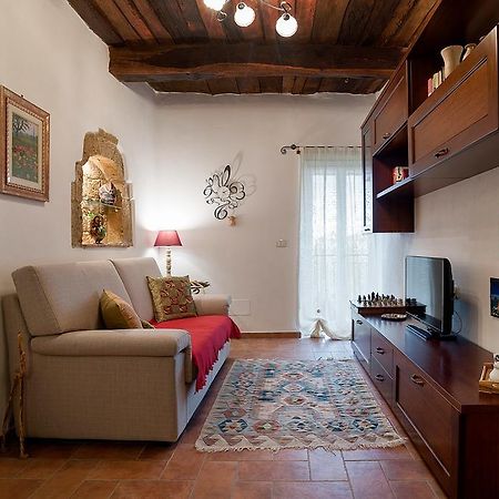 Casetta Nella Fratta Pitigliano Esterno foto