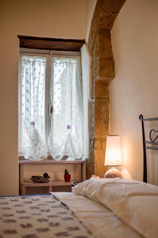 Casetta Nella Fratta Pitigliano Esterno foto